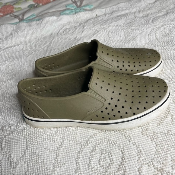 Native Miles Army Green Men’s 8‎ Womens 10 - Picture 3 of 8